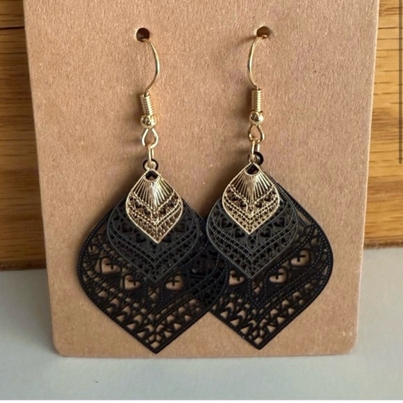 Jewelry - Boho NEW Bohemian Black and Gold Filigree Earrings